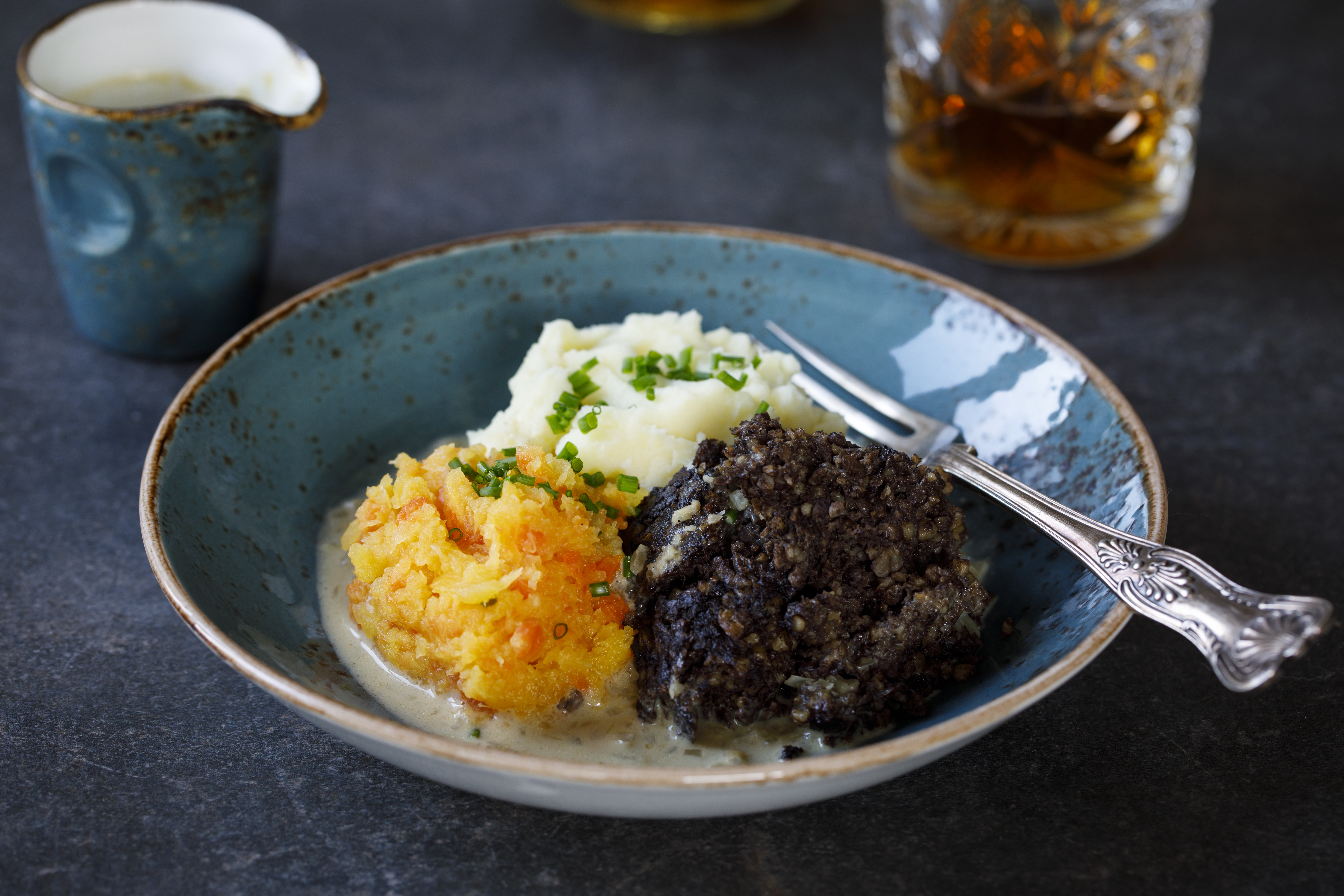 World takes a bite out of Burns night haggis - Scottish Business News